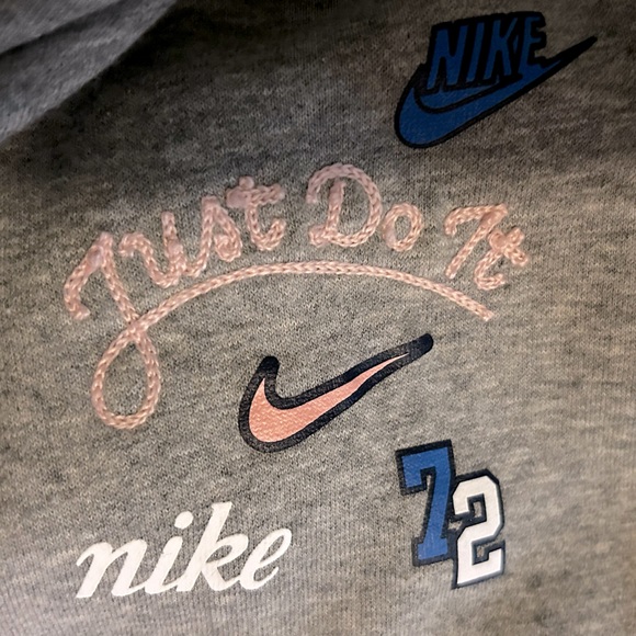 Nike girls Hoodie and shorts matching outfit, Size Large - Picture 16 of 16